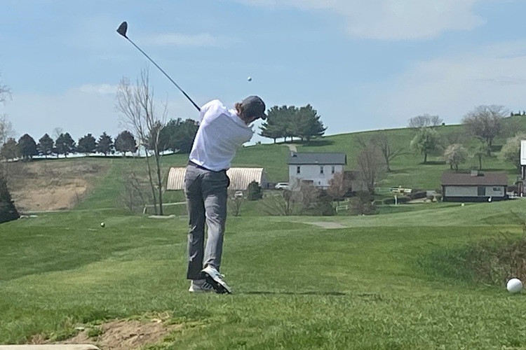 Golf Takes Swings at North Park